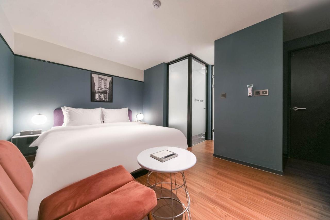 Pohang Brown Dot Hotel מראה חיצוני תמונה