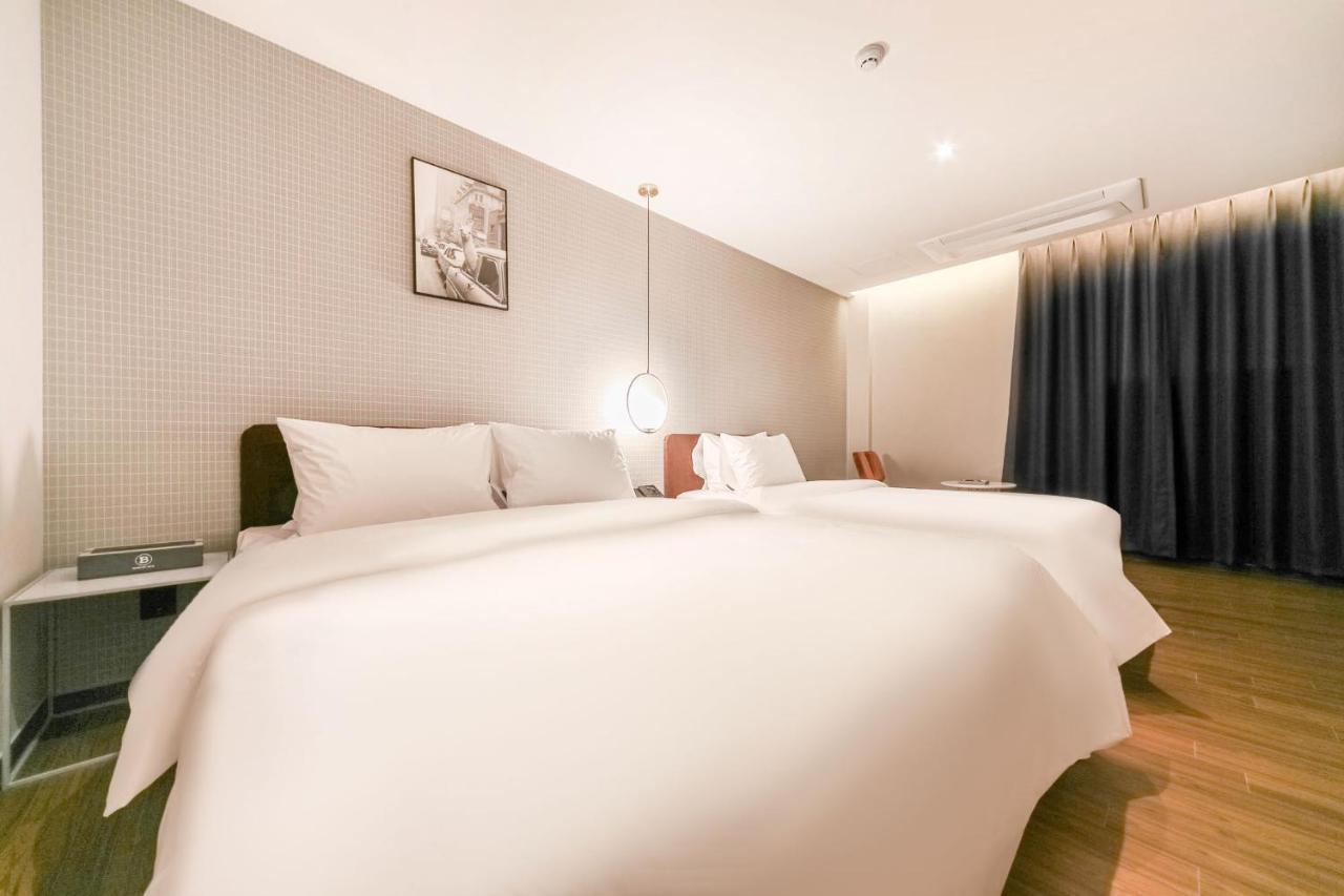 Pohang Brown Dot Hotel מראה חיצוני תמונה