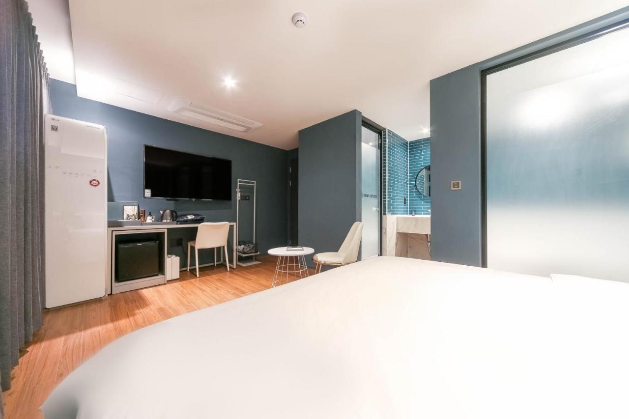 Pohang Brown Dot Hotel מראה חיצוני תמונה